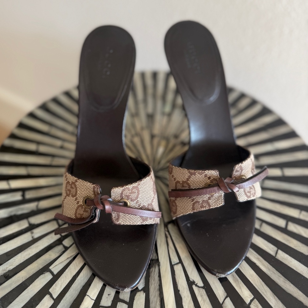 Vintage Gucci Dark Beige/Brown Monogram Canvas Knot Detail Slide Sandals Size 35